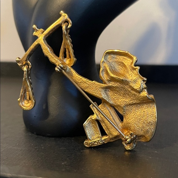 *RARE* AJC Gold-Tone Lady Justice “Appeal” Legal Brooch - Picture 6 of 8